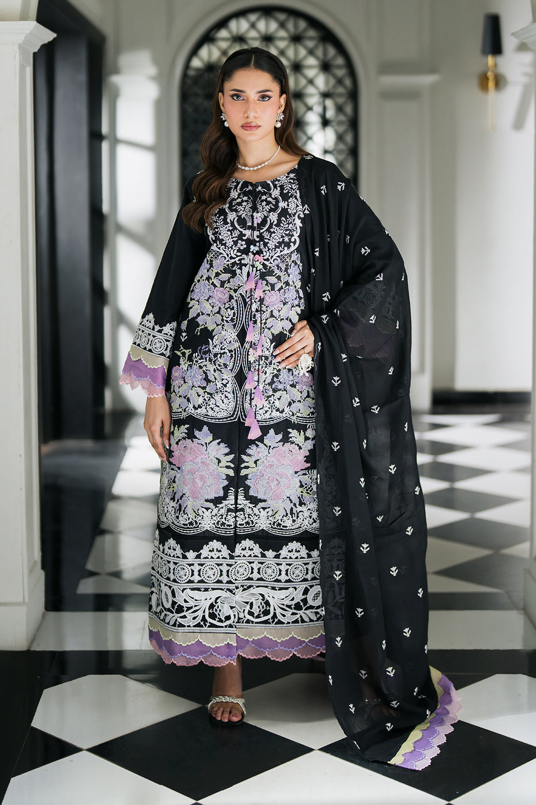 SF - 361 | Elegant Black