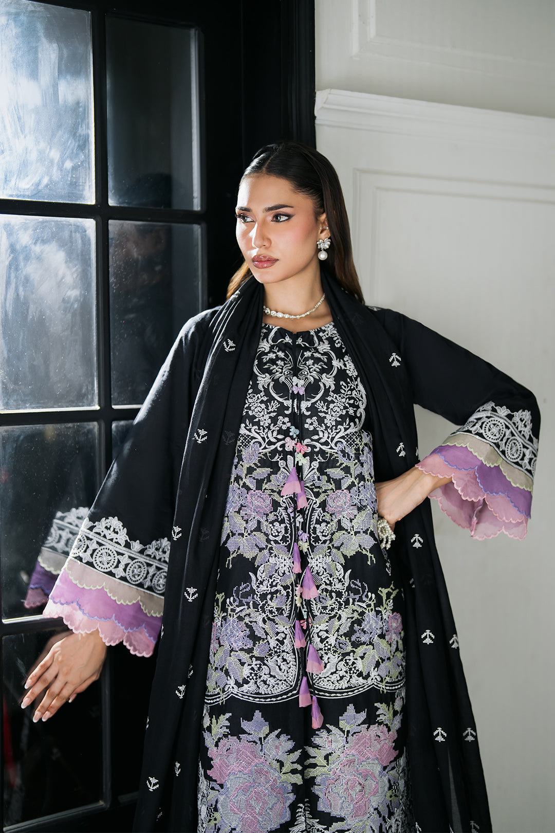 SF - 361 | Elegant Black