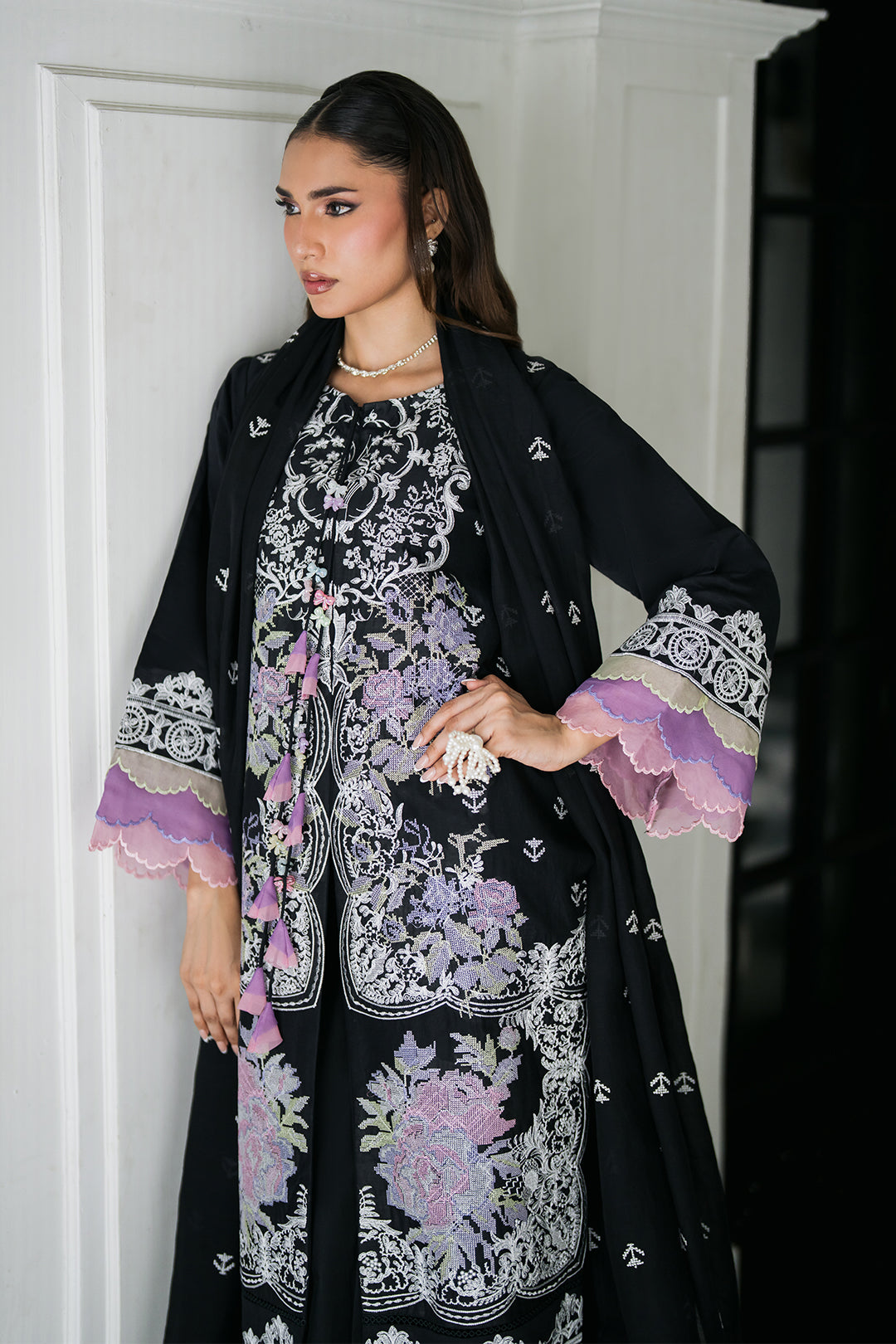 SF - 361 | Elegant Black