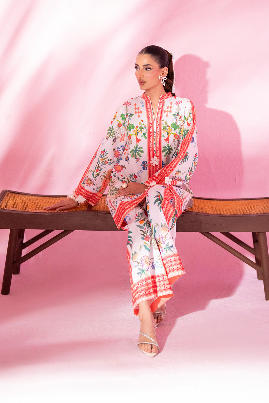 SF - 354 | Soft Femininity White
